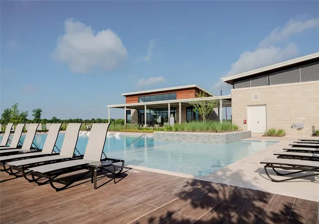 Photo 2 of Sale Pending at 31719 Autumn Spur Ln, Hockley, TX 77447 | MLS# 45513288 | Listing updated on 2026-09-18