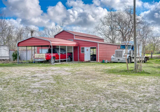 Photo 1 of Sale Pending at 10717 Cullen Blvd, Houston, TX 77047 | MLS# 42000406 | Listing updated on 2026-10-06