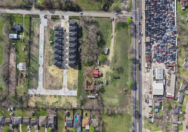 Photo 3 of Sale Pending at 10717 Cullen Blvd, Houston, TX 77047 | MLS# 42000406 | Listing updated on 2026-10-06