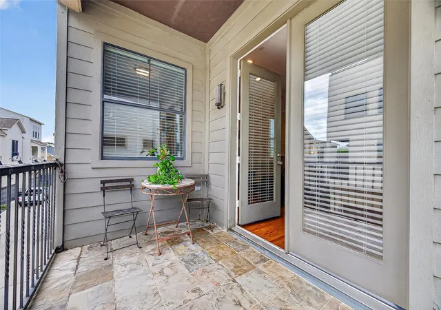 4th image of 2611 Riverside Dr #C, Houston, TX 77004 | MLS# 59277829