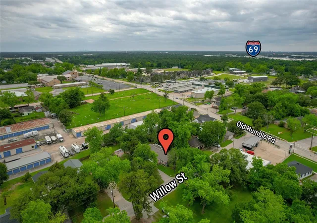 Photo 3 of Single family home for sale at 120 Willow St, Humble, TX 77338 | MLS# 28060741 | Listing updated on 2026-08-08