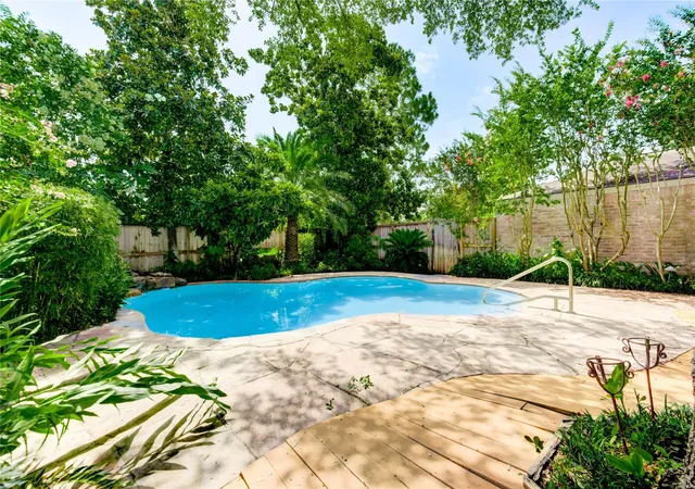 Photo 4 of Sale Pending at 3831 Wood Stone Walk Dr, Houston, TX 77084 | MLS# 94131234 | Listing updated on 2026-09-03