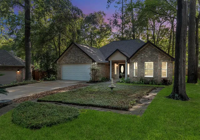 1st image of 128 E Park Dr, Conroe, TX 77356 | MLS# 72858042