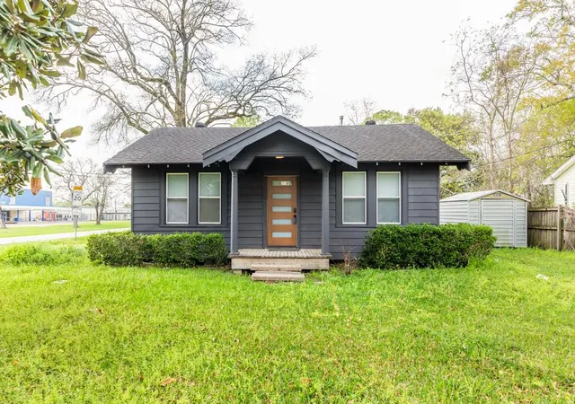 2nd image of 8265 Mclean St, Beaumont, TX 77707 | MLS# 17291355