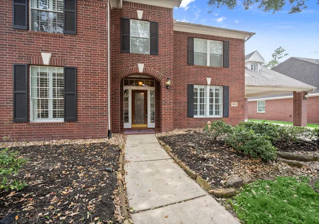 Photo 3 of Single family home for sale at 15614 Mustang Crk Cir, Cypress, TX 77429 | MLS# 33792672 | Listing updated on 2026-08-26