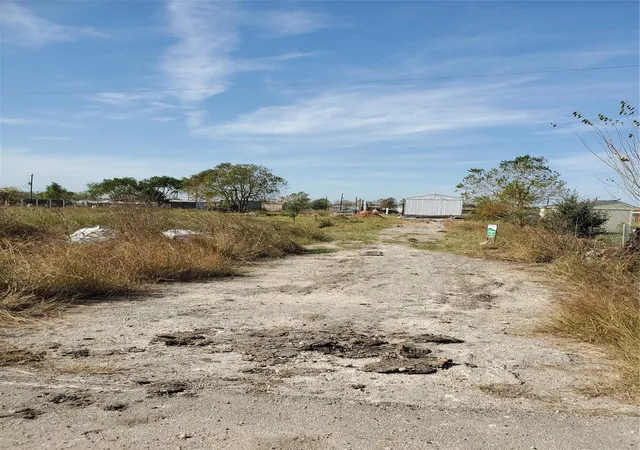 Photo 1 of Land for sale at 19918 Paloma Rotonda Uno, Rosharon, TX 77583 | MLS# 78908728 | Listing updated on 2026-05-14