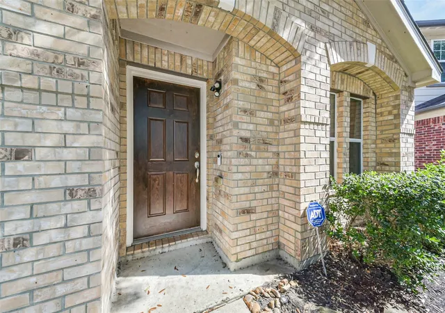 Photo 3 of Single family home for sale at 15306 Boulder Hollow Ln, Cypress, TX 77429 | MLS# 53249975 | Listing updated on 2026-09-20