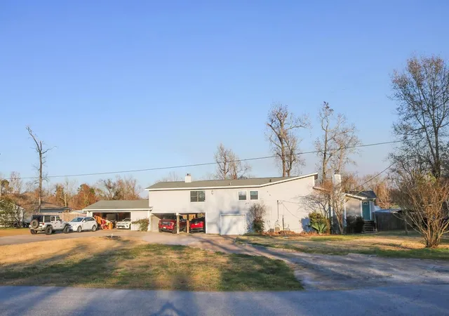1st image of 146 Creekside Dr, Onalaska, TX 77360 | MLS# 38837131