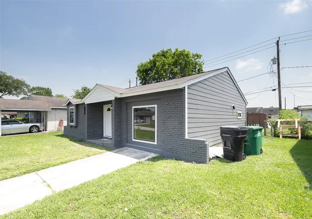 2nd image of 3309 Proswimmer St, Houston, TX 77088 | MLS# 85986067
