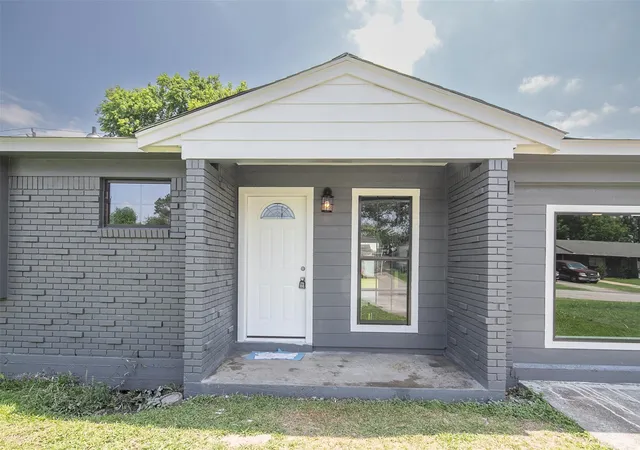 4th image of 3309 Proswimmer St, Houston, TX 77088 | MLS# 85986067