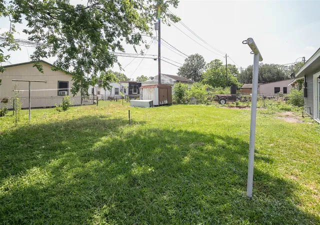 5th image of 3309 Proswimmer St, Houston, TX 77088 | MLS# 85986067