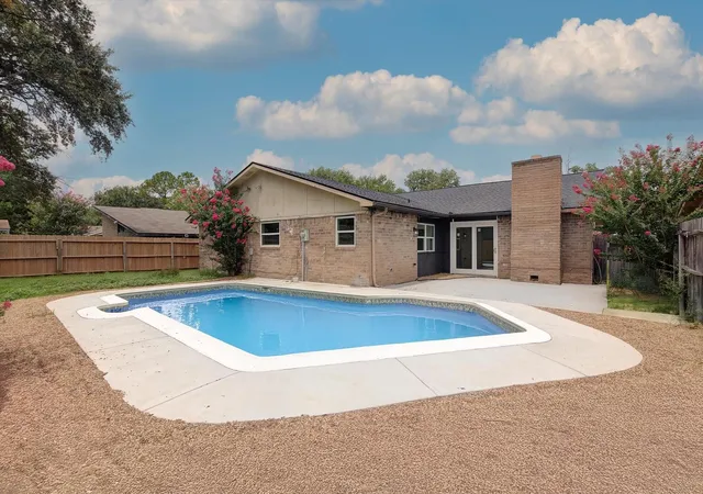 Photo 4 of Single family home for sale at 15507 Sierra Valle Dr, Houston, TX 77083 | MLS# 79189128 | Listing updated on 2026-09-22