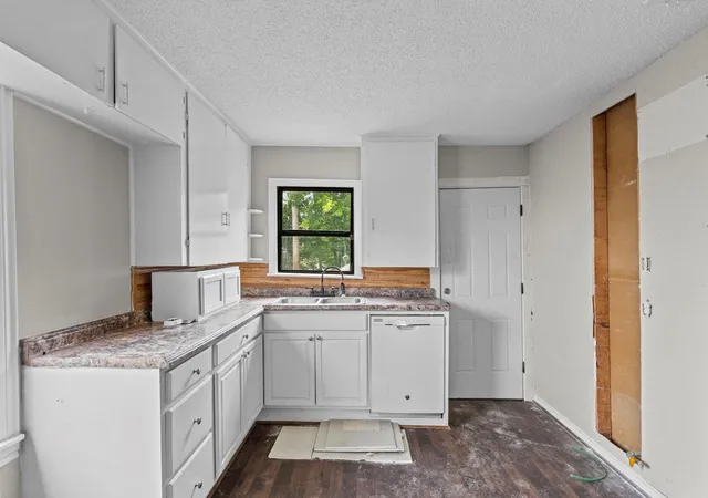 Photo 3 of Single family home for sale at 810 23rd Street N, Texas City, TX 77590 | MLS# 31235956 | Listing updated on 2026-05-14