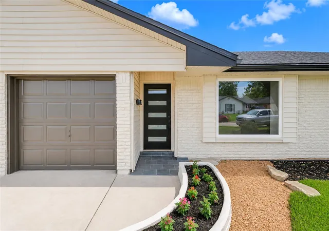 Photo 3 of Single family home for sale at 5914 Hewitt Dr, Houston, TX 77092 | MLS# 91369639 | Listing updated on 2026-07-08