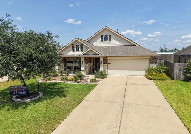 Photo 2 of Single family home for sale at 18306 Tacoma Ridge Dr, Tomball, TX 77377 | MLS# 45987140 | Listing updated on 2026-09-22