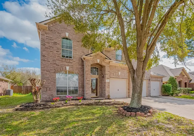 Photo 2 of Single family home for sale at 20006 Shavon Springs Dr, Spring, TX 77388 | MLS# 42483358 | Listing updated on 2026-09-04