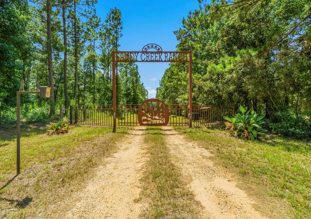 4th image of 1239 Tony Peebles Rd, Livingston, TX 77351 | MLS# 47261677