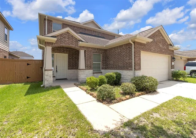 Photo 2 of Single family home for sale at 11334 Creekway Bnd Dr, Humble, TX 77396 | MLS# 22456066 | Listing updated on 2026-08-02