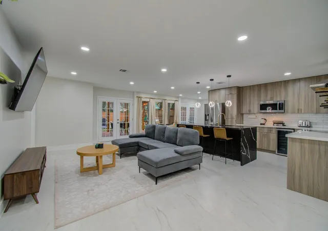 3rd image of 5539 Edith St, Houston, TX 77081 | MLS# 13251203