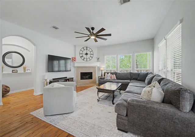 Homes for sale in Kemah, TX | 315 West Dr, Kemah, TX 77565 | MLS# 61765565
