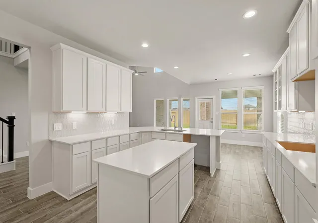 3rd image of 4523 Whisperwood Dr, Rosenberg, TX 77471 | MLS# 45242732