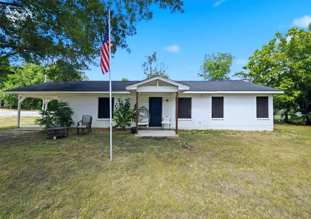 1st image of 700 N Owensville St, Franklin, TX 77856 | MLS# 15693994