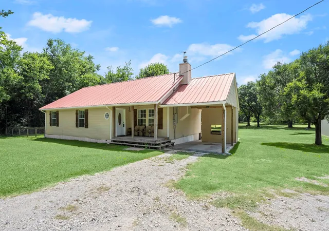 Photo 2 of Single family home for sale at 5298 Cir View, Montgomery, TX 77316 | MLS# 11066300 | Listing updated on 2026-09-08