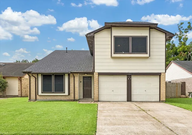Photo 1 of Single family home for sale at 10842 Mesquite Dr, La Porte, TX 77571 | MLS# 92385632 | Listing updated on 2026-08-31