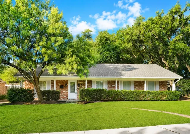 Homes for sale in Houston, TX | 3815 Latma Dr, Houston, TX 77025 | MLS# 9313257