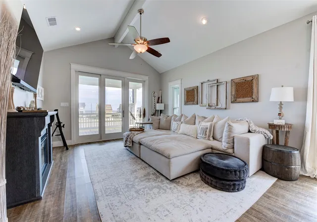 Photo 3 of Single family home for sale at 4322 Palapa Cir, Galveston, TX 77554 | MLS# 47288215 | Listing updated on 2026-09-16