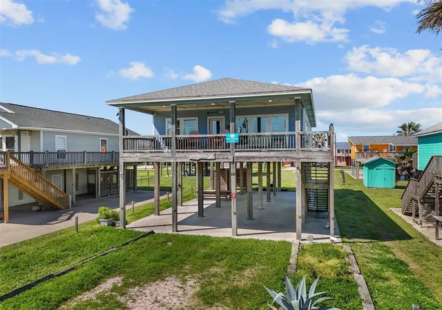 Photo 3 of Single family home for sale at 135 Ocean Shore Dr, Port Bolivar, TX 77650 | MLS# 29393840 | Listing updated on 2026-06-15