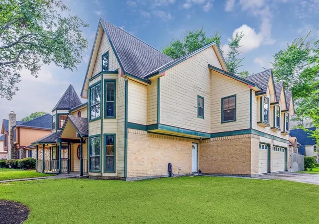 Photo 3 of Single family home for sale at 2739 Blue Glen Ln, Houston, TX 77073 | MLS# 92805701 | Listing updated on 2026-08-12
