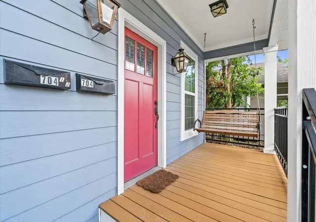 5th image of 704 E 11Th 1/2 St, Houston, TX 77008 | MLS# 85378248