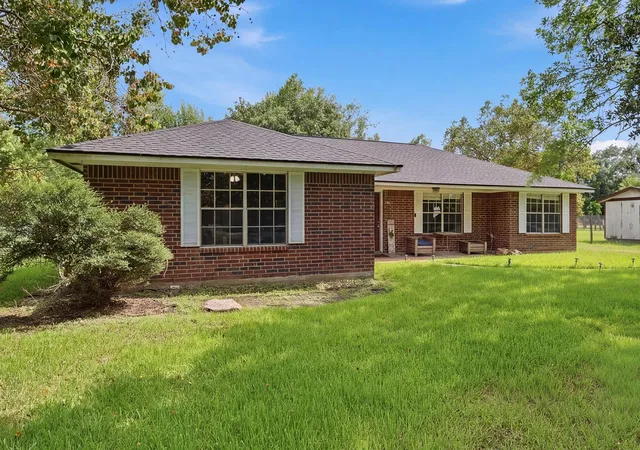 Photo 4 of Single family home for sale at 5040 County Rd 31, Angleton, TX 77515 | MLS# 84699232 | Listing updated on 2026-09-28
