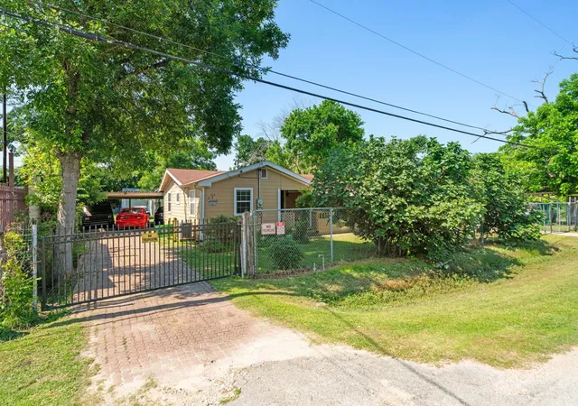Photo 1 of Multi family home for sale at 230 Busch St, Houston, TX 77060 | MLS# 56899260 | Listing updated on 2026-08-12