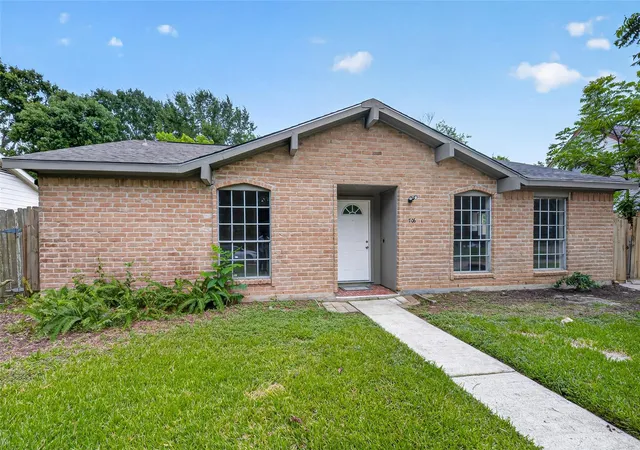 Photo 3 of Single family home for sale at 706 Buoy Rd, Houston, TX 77062 | MLS# 16062966 | Listing updated on 2026-09-21