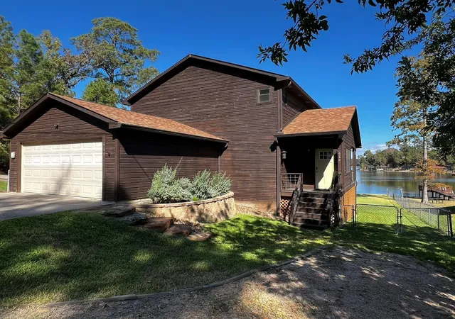 Photo 2 of Single family home for sale at 669 Lake Shore Dr, Trinity, TX 75862 | MLS# 42719122 | Listing updated on 2026-08-05