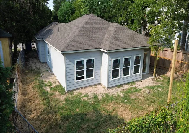 Photo 3 of Single family home for sale at 3427 Drew St, Houston, TX 77004 | MLS# 44210116 | Listing updated on 2026-08-31