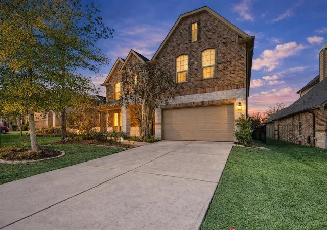 4th image of 35 N Wheatleigh Dr, Tomball, TX 77375 | MLS# 88901033
