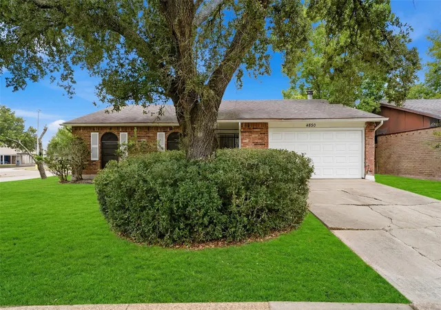 Photo 1 of Single family home for sale at 4850 Raven Ridge Dr, Houston, TX 77053 | MLS# 3652875 | Listing updated on 2026-07-12