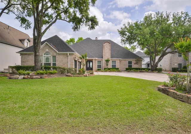 Photo 1 of Sale Pending at 7815 Lake Mist Ct, Humble, TX 77346 | MLS# 50846196 | Listing updated on 2026-09-18