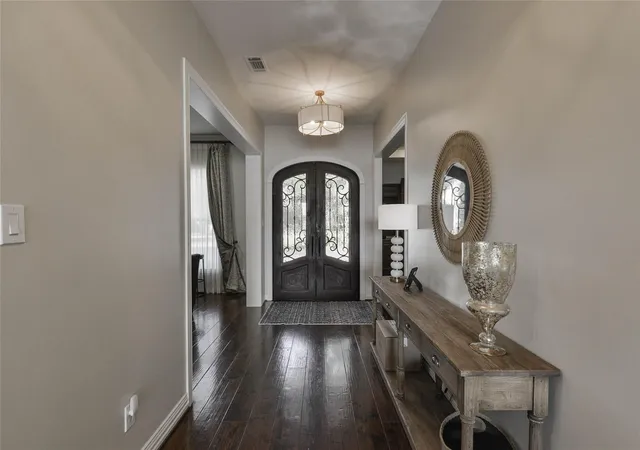Photo 3 of Sale Pending at 7815 Lake Mist Ct, Humble, TX 77346 | MLS# 50846196 | Listing updated on 2026-09-18