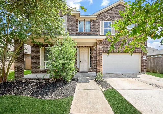 Photo 2 of Sale Pending at 7007 Flewellen Fls Ln, Spring, TX 77379 | MLS# 38147131 | Listing updated on 2026-09-14