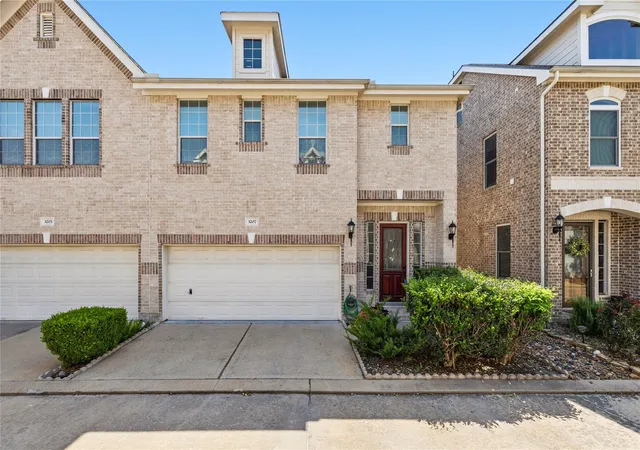Photo 1 of Single family home for sale at 3207 Holly Shrs Dr, Houston, TX 77042 | MLS# 31863639 | Listing updated on 2026-09-19