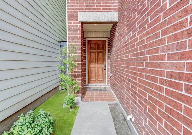Photo 3 of Single family home for sale at 650 Westcross St #35, Houston, TX 77018 | MLS# 76990255 | Listing updated on 2026-06-03
