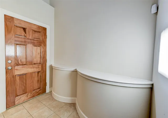 Photo 3 of Single family home for sale at 650 Westcross St #35, Houston, TX 77018 | MLS# 76990255 | Listing updated on 2026-09-23