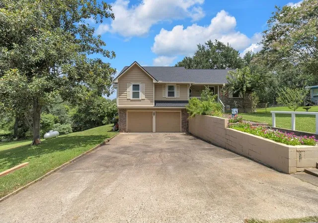 Photo 2 of Single family home for sale at 70 Valley Dr, Coldspring, TX 77331 | MLS# 83005245 | Listing updated on 2026-09-09