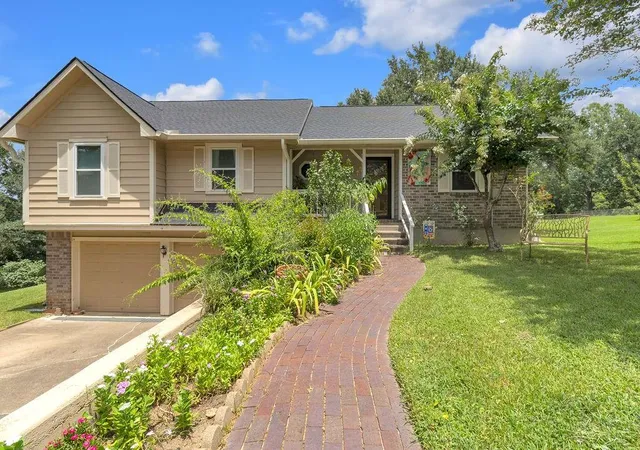 Photo 4 of Single family home for sale at 70 Valley Dr, Coldspring, TX 77331 | MLS# 83005245 | Listing updated on 2026-09-09