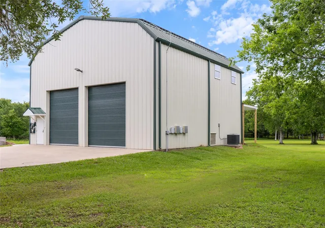 Homes for sale in Sargent, TX | 1628 Private Road 652, Sargent, TX 77414 | MLS# 88860066