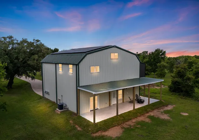 4th image of 1628 Private Road 652, Bay City, TX 77414 | MLS# 88860066